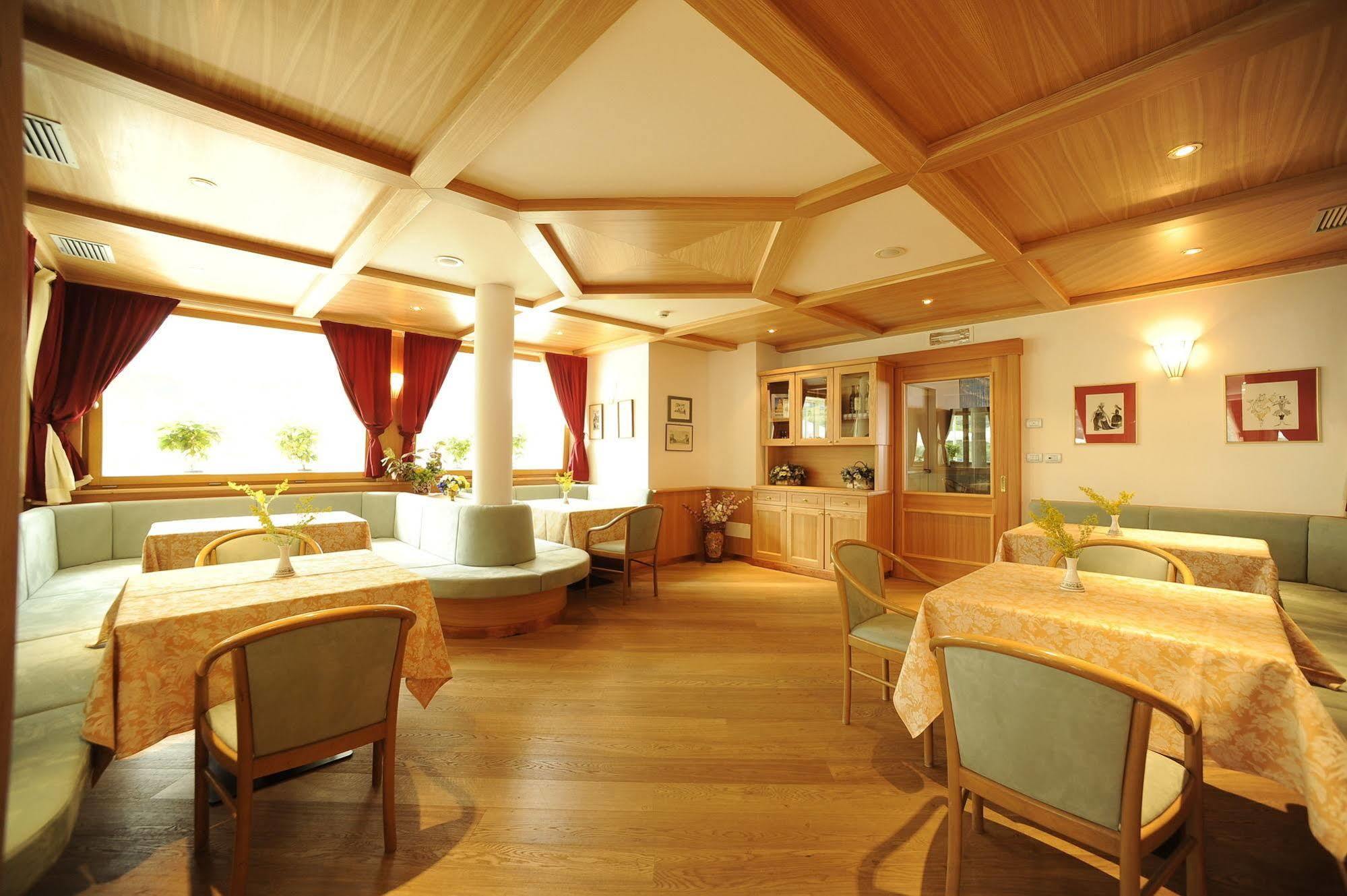 Hotel Montana 4*