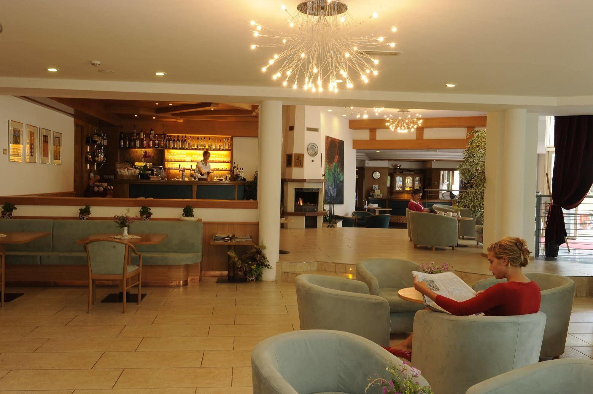 Montana Hotel Vason