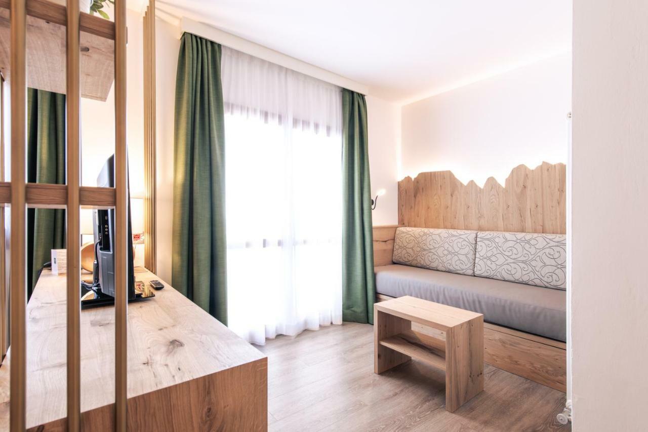 Montana Hotel